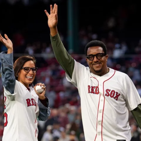Reconocen la Fundación de Pedro Martínez en Boston
