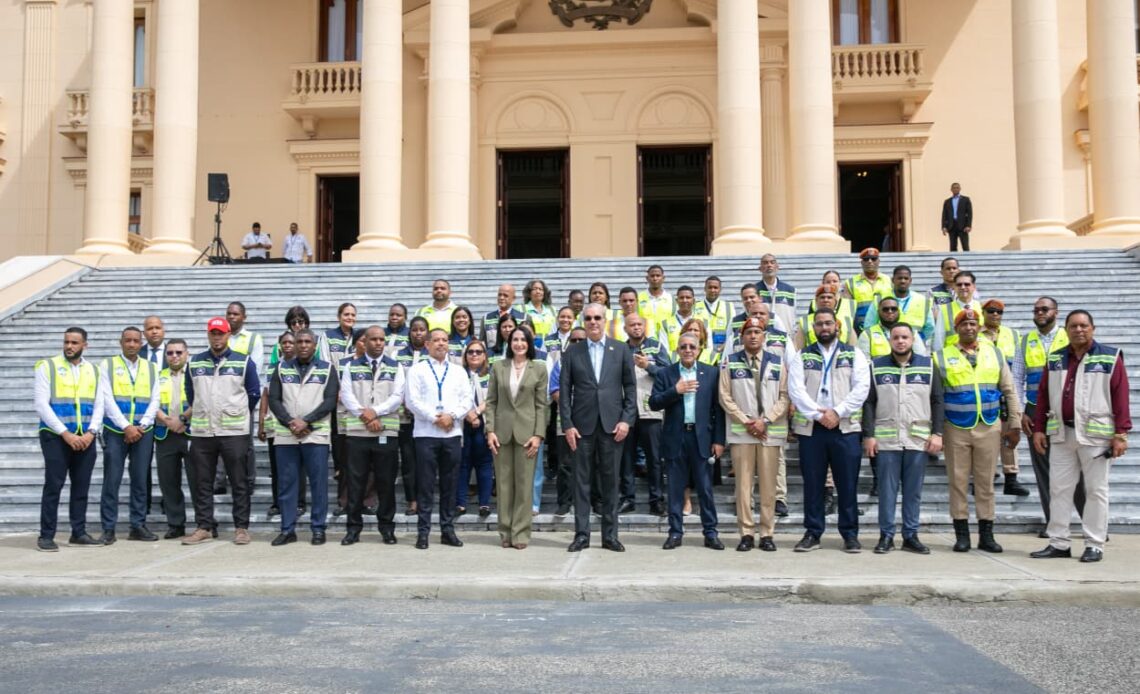 Luis Abinader participa en Simulacro de Evacuación por Terremoto desde el Palacio Nacional