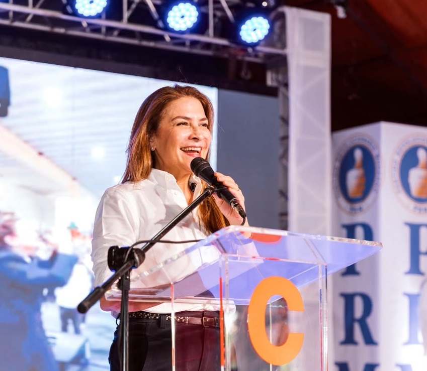Carolina Mejía consolida respaldo político en Ocoa con juramentación de estructura