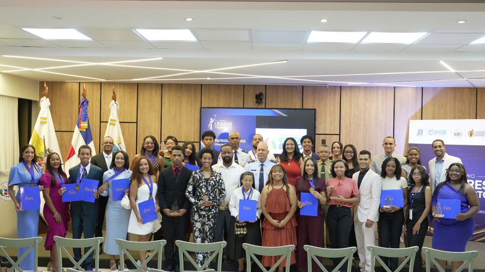 Digev destaca liderazgo y participación de estudiantes en primera edición del Premio Líderes de Impacto 2026