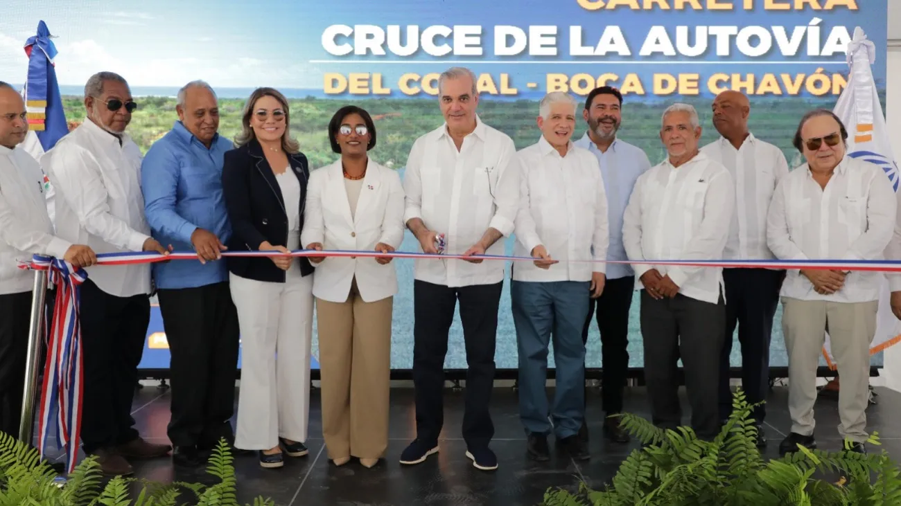 Luis Abinader inaugura carretera Boca de Chavón tras más de 25 años de espera
