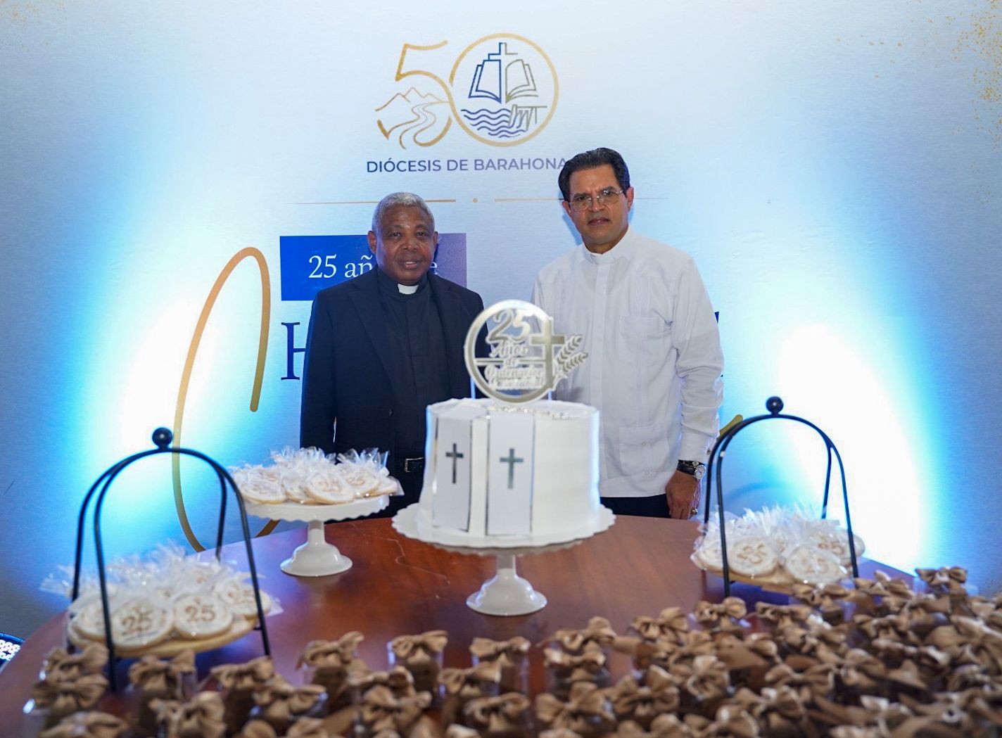 Diócesis de Barahona celebra 25 años de sacerdocio de 2 padres