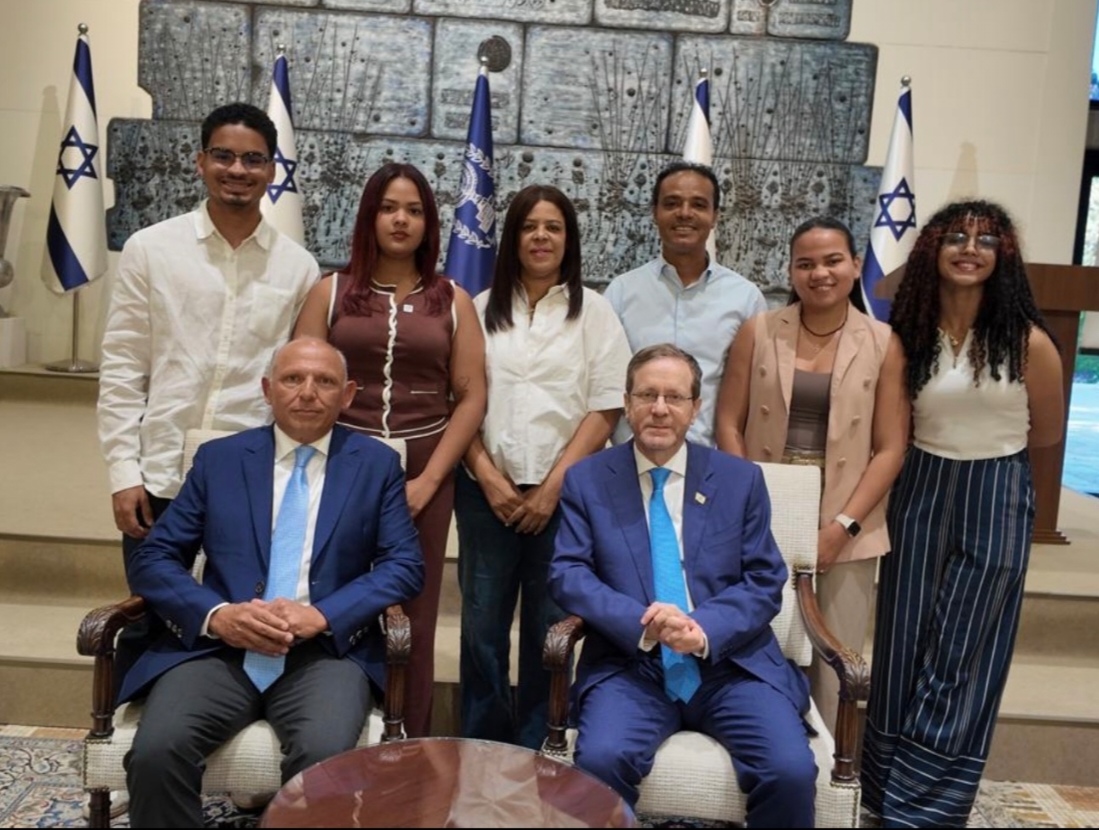 Apolo 27 de INTEC hace historia al ganar el Premio a la Innovación de ILAN en ISRAEL