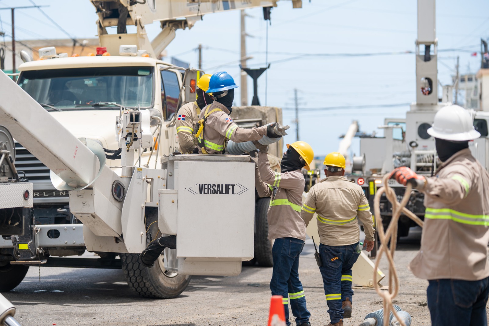 ETED realiza trabajos para asegurar operación eficiente de la red de transmisión