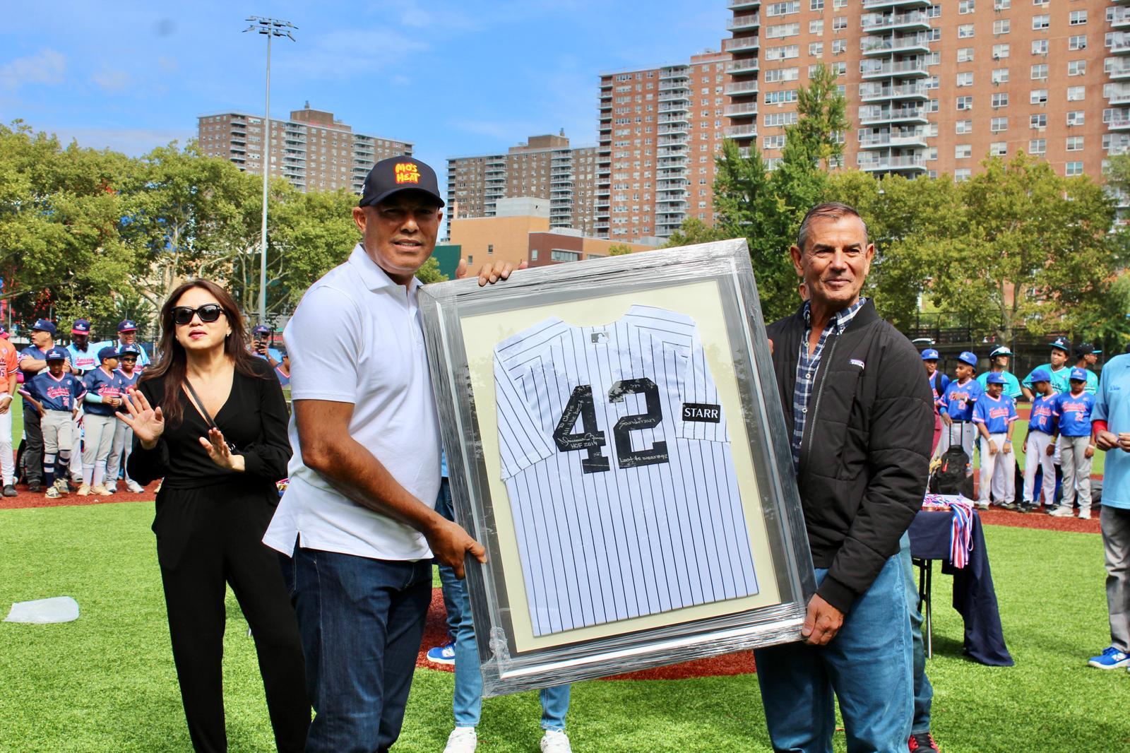 Gran torneo de béisbol de la FDDNY reúne a 48 equipos y celebra 40 años de deporte y comunidad