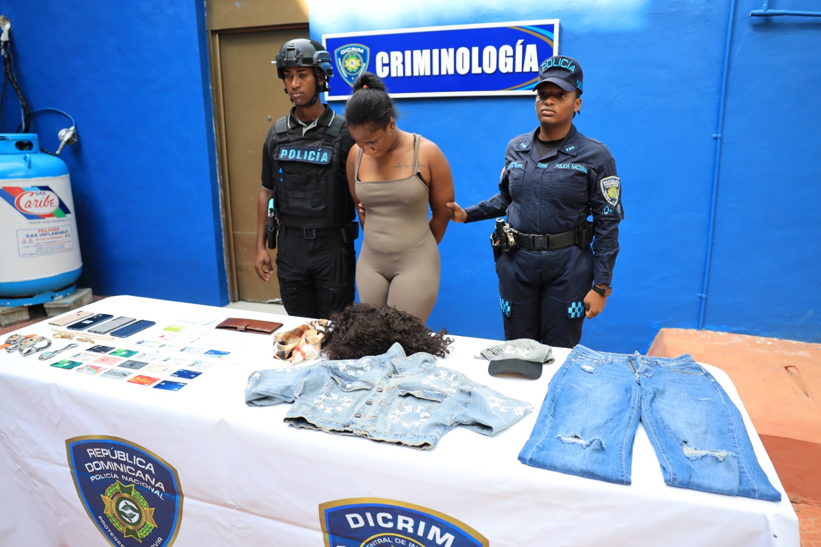 Apresan en Puerto Plata mujer que drogó a víctima para robarle en La Esperilla