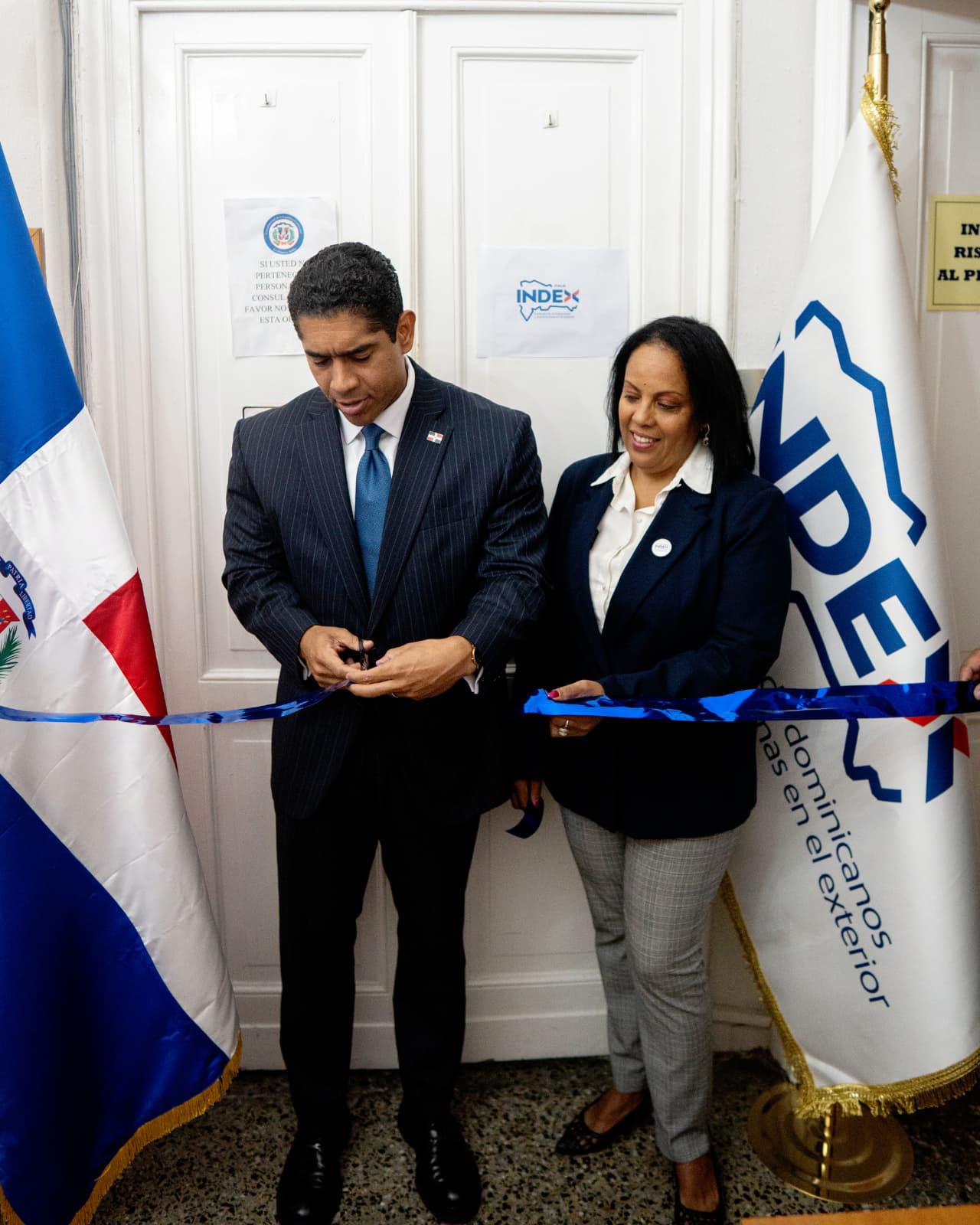 Consulado en Génova inaugura oficina del INDEX y consolida servicios a diáspora*