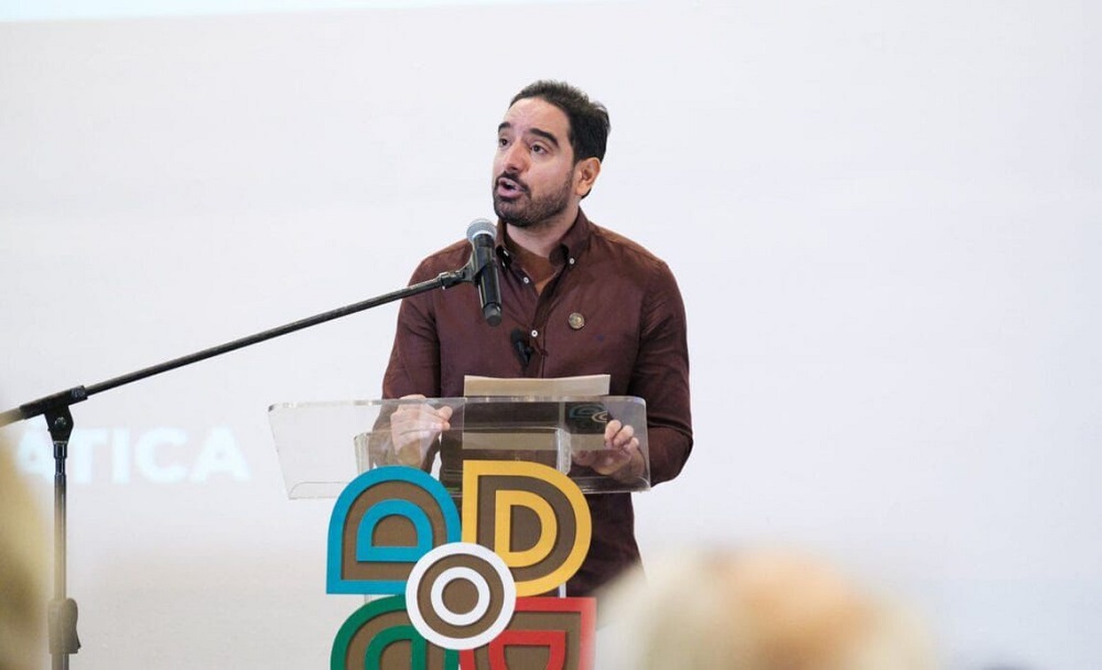 José Horacio cuestiona proyecto que exonera de impuestos a embarcaciones de lujo