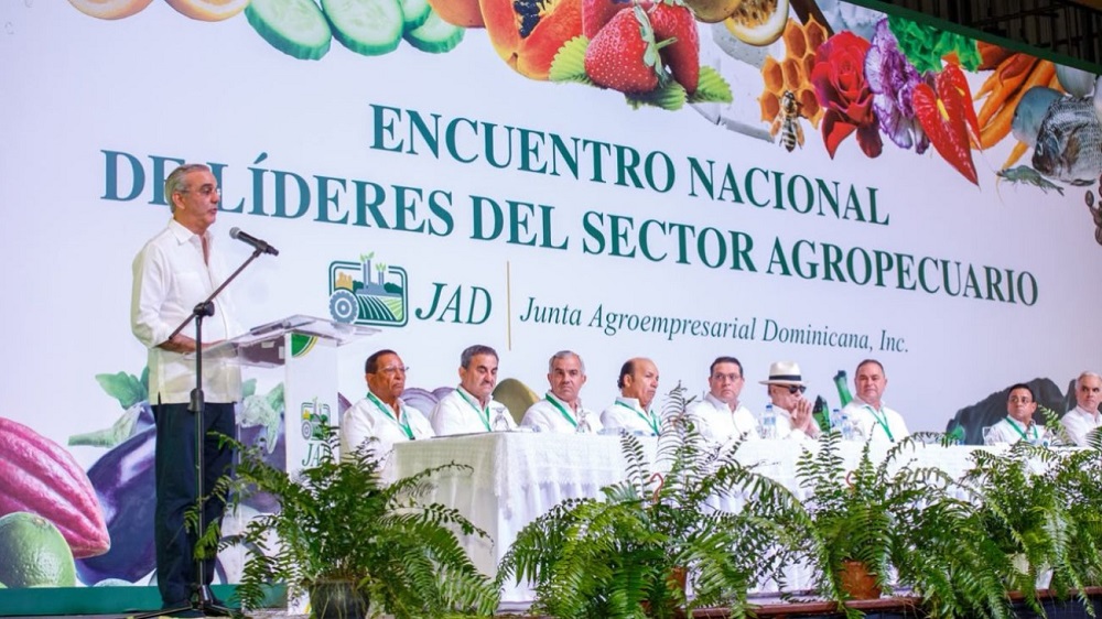 Abinader destaca avances del Gobierno en mecanización agrícola