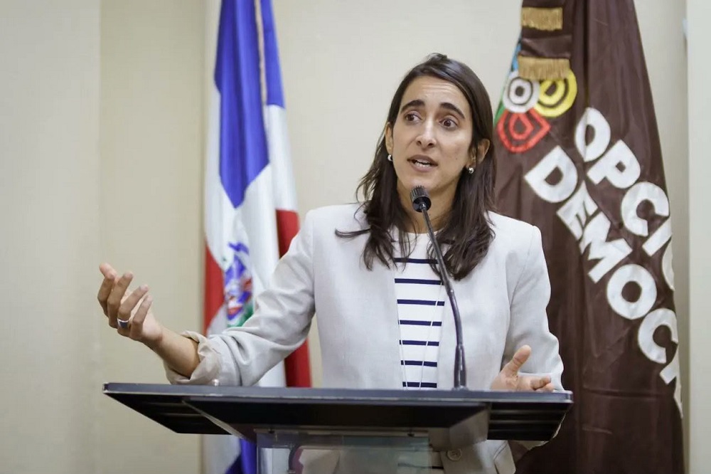 Virginia Antares plantea necesidad de mejorar salarios del sector turismo