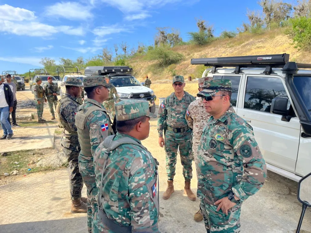 Ejército intensifica inspección operativa en la frontera con Haití