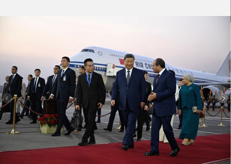 Xi visita Egipto mientras China busca una mayor influencia en Oriente Medio