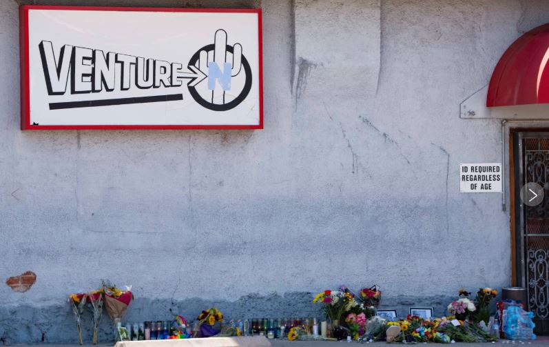 La policía de Tucson, Arizona, investiga el tiroteo en un bar gay como un posible delito de odio