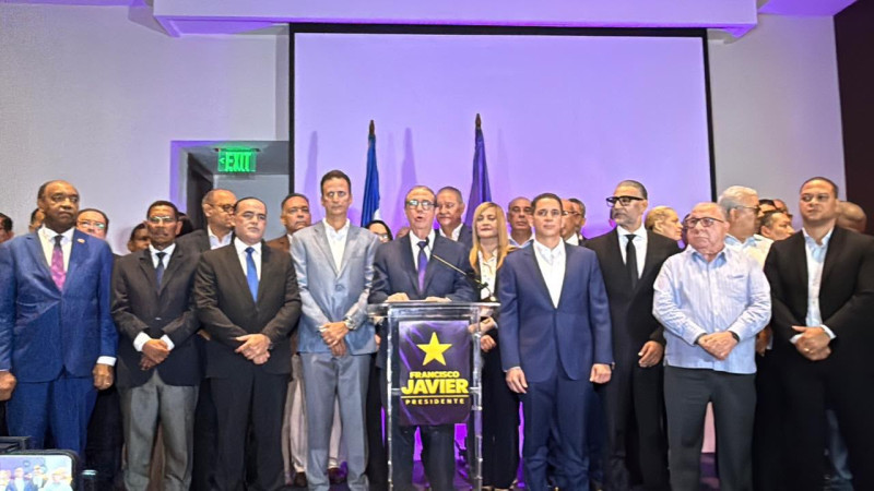 Francisco Javier García, afirmó que continuará trabajando para obtener la candidatura presidencial
