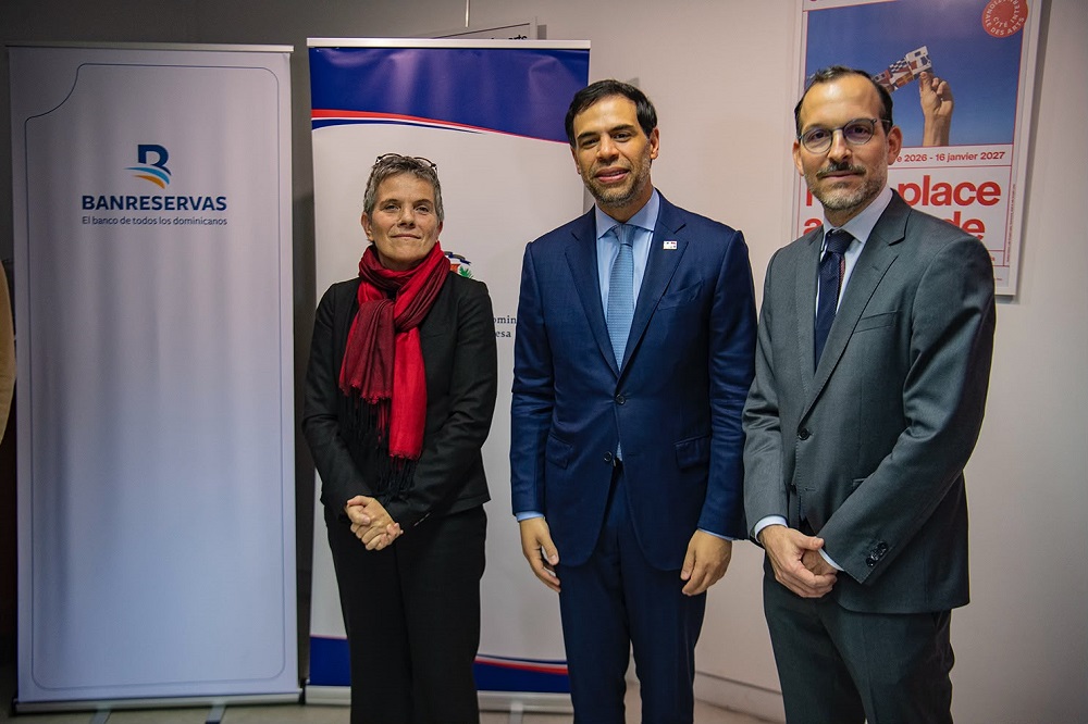 Banreservas otorga becas de residencia artística en París a dos creadores dominicanos