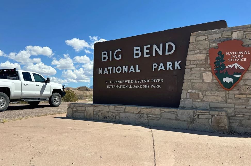 Jueza bloquea temporalmente construcción de muro fronterizo en la región de Big Bend, Texas