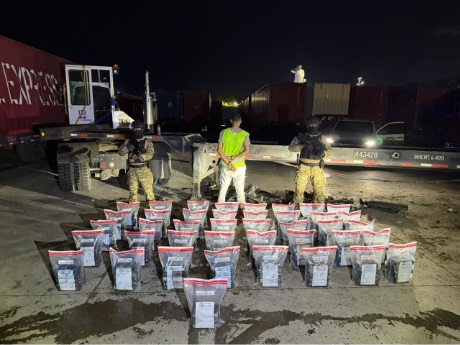 Incautan 228 paquetes de cocaina en operaciones simultaneas en puerto de Santo Domingo y Aeropuerto de Punta Cana
