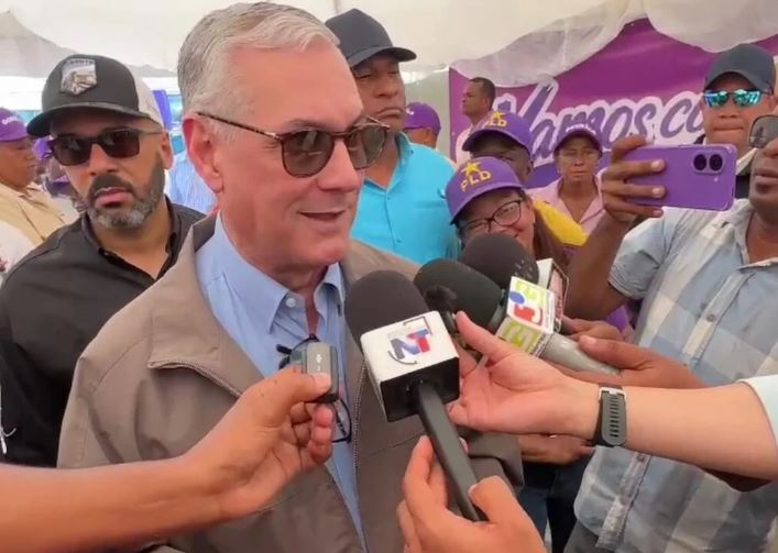 Gonzalo Castillo desafía a Abinader: “El PLD hizo más”