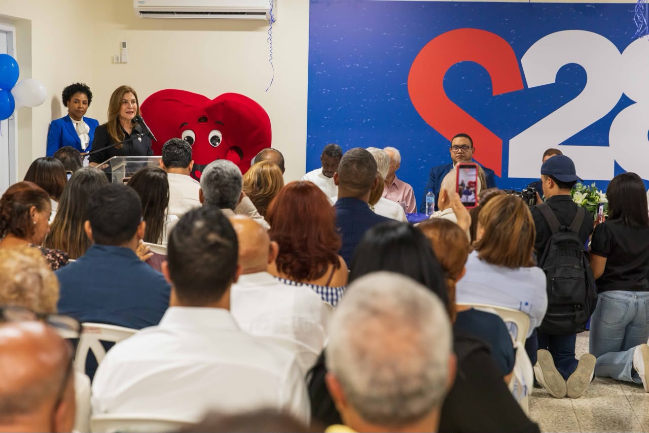 Carolina suma el respaldo de doña Manola Santana, referente de integridad y servicio público