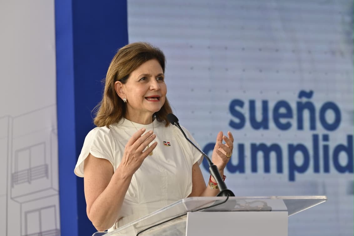 Banreservas financia 836 nuevos apartamentos entregados por Raquel Peña en Ciudad Real Ecológica