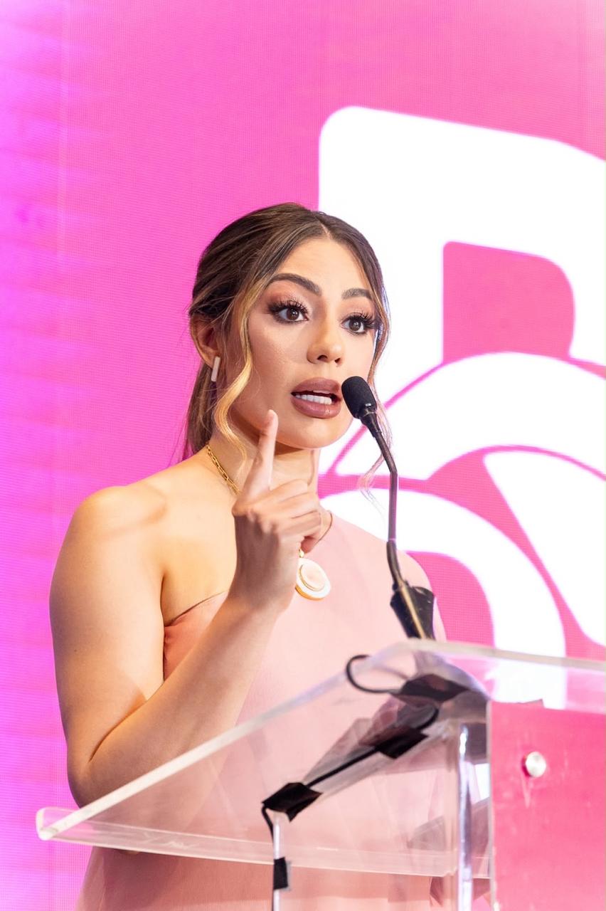 Iluminada Muñoz dona 500 mil pesos a dos fundaciones contra cáncer