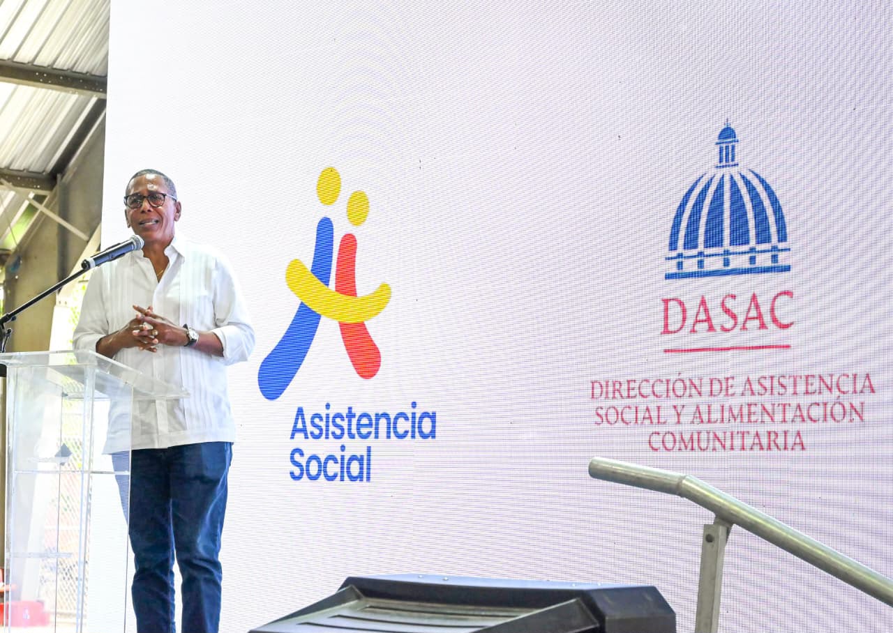 Gobierno inicia transformación de más de 10 mil hogares en Santiago a través del programa “Cambio de Fogones por Estufas” de DASAC