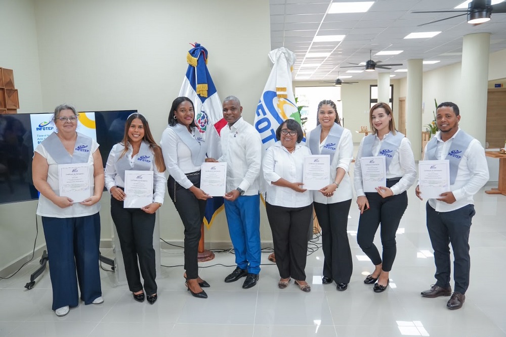 INFOTEP certifica a 43 participantes en Cultura y Servicios Turísticos en Barahona