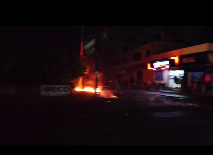 Los Frailes enciende las calles en protesta por más de 48 horas de apagones