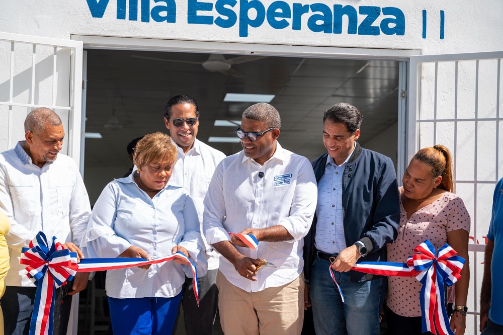 Propeep entrega centro comunitario en Villa Esperanza II en SDN