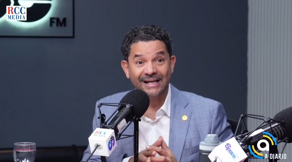 Richard Marine llama a prevenir el cáncer mediante hábitos saludables y chequeos médicos oportunos
