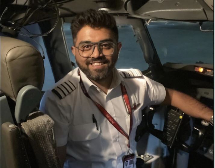 Capitán indio es aclamado como un héroe tras el ataque en cabina en vuelo de FlyDubai a Israel