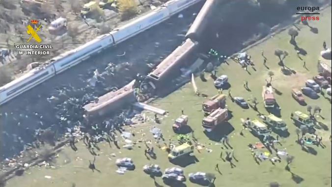 Tragedia ferroviaria en España: 68 muertos y más de 190 heridos tras choque de trenes en Toledo